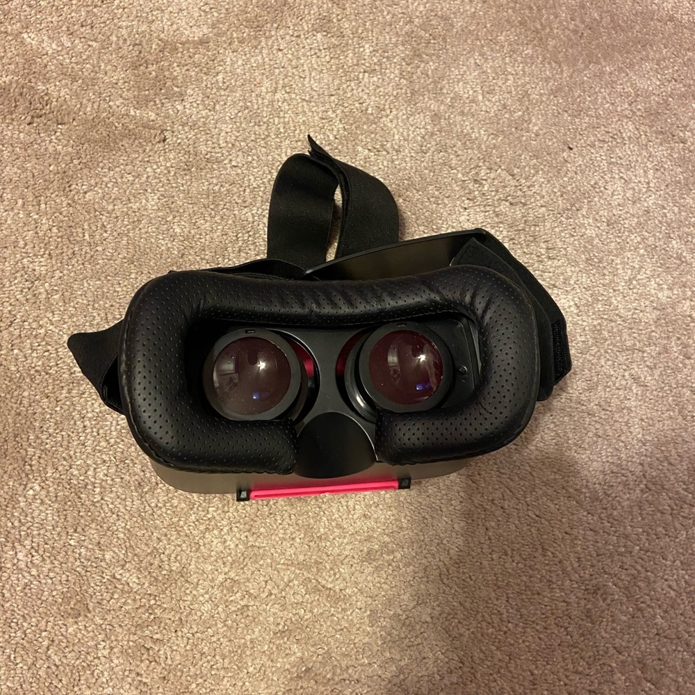 Onn Virtual Reality headset